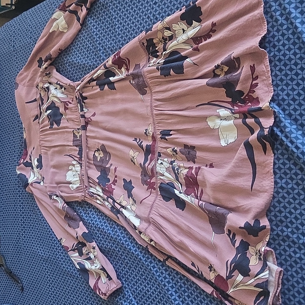 Pink and Black V-neck Long Sleeve Sundress Great Condition